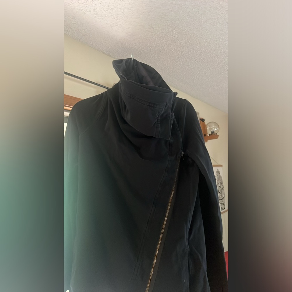 Lululemon wrap jacket - Picture 3 of 5